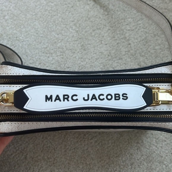 Marc Jacobs Box Bag Distressed Print - Picture 5 of 9